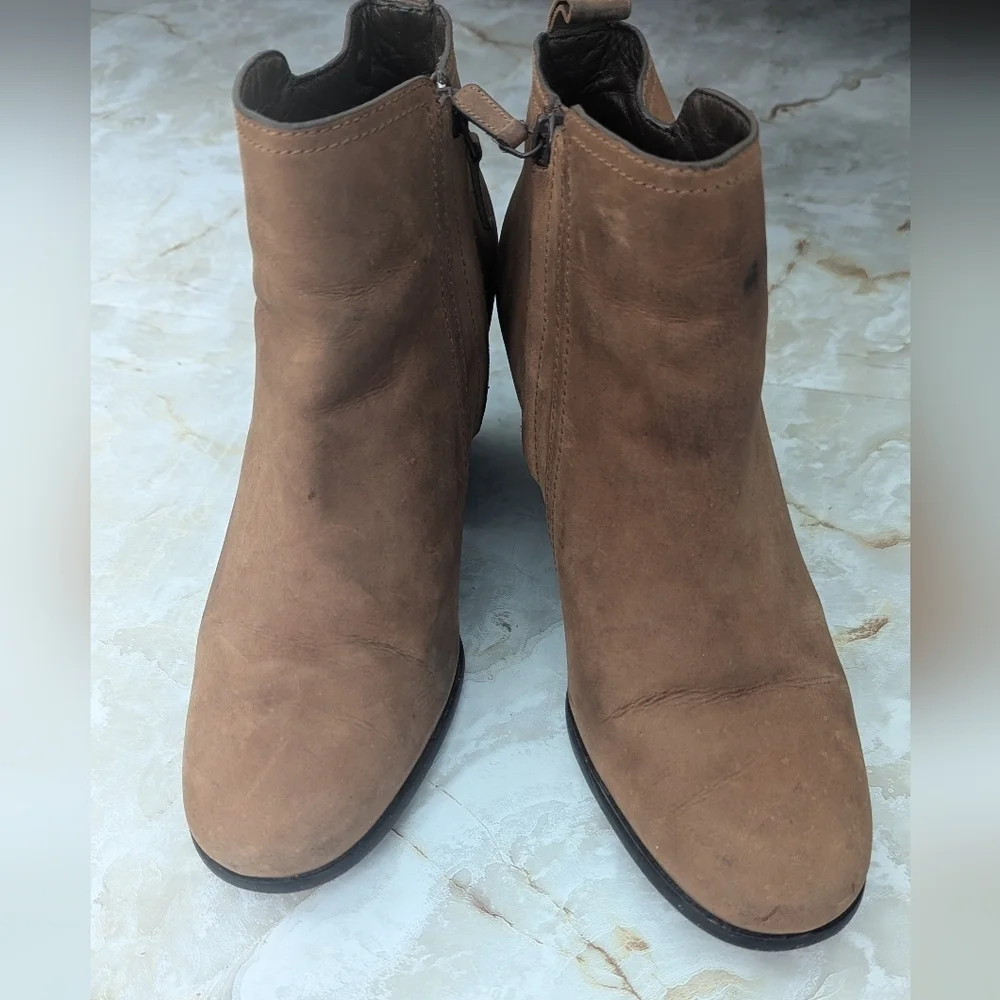 Cole Haan Chesney Bootie Ankle Boot Woman's Size 9 B